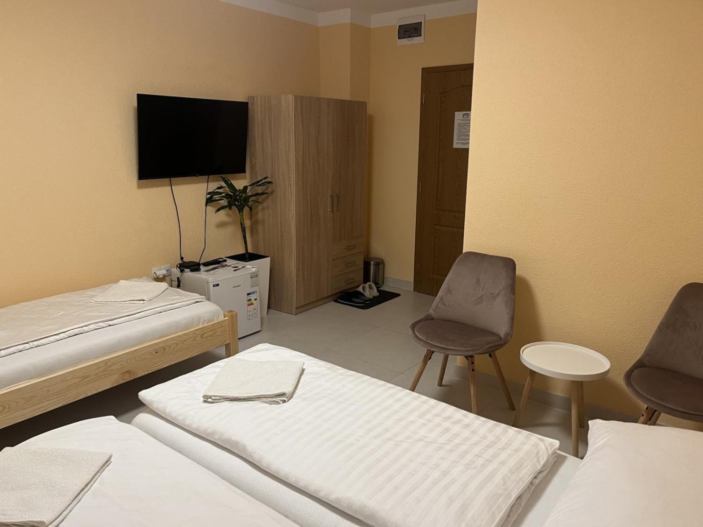 Bed and Breakfast Vt6 House & Restaurant Znojmo Esterno foto
