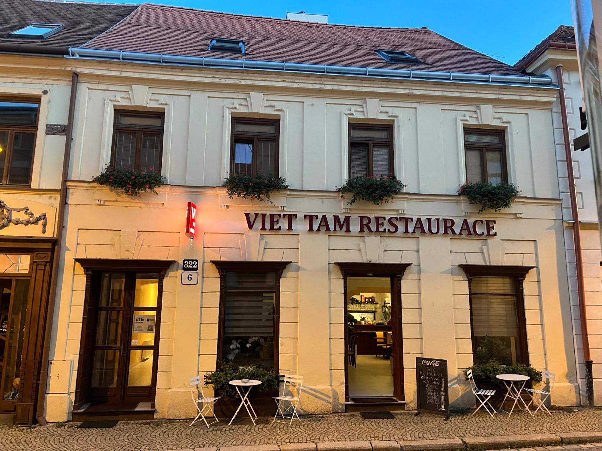 Bed and Breakfast Vt6 House & Restaurant Znojmo Esterno foto